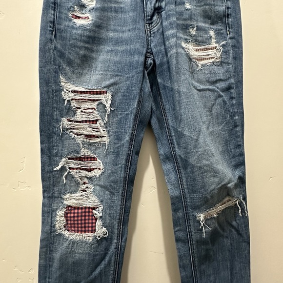 American Eagle Tomgirl Blue Ripped Jeans W/plaid Patch Size 4 Button Fly - Picture 2 of 11